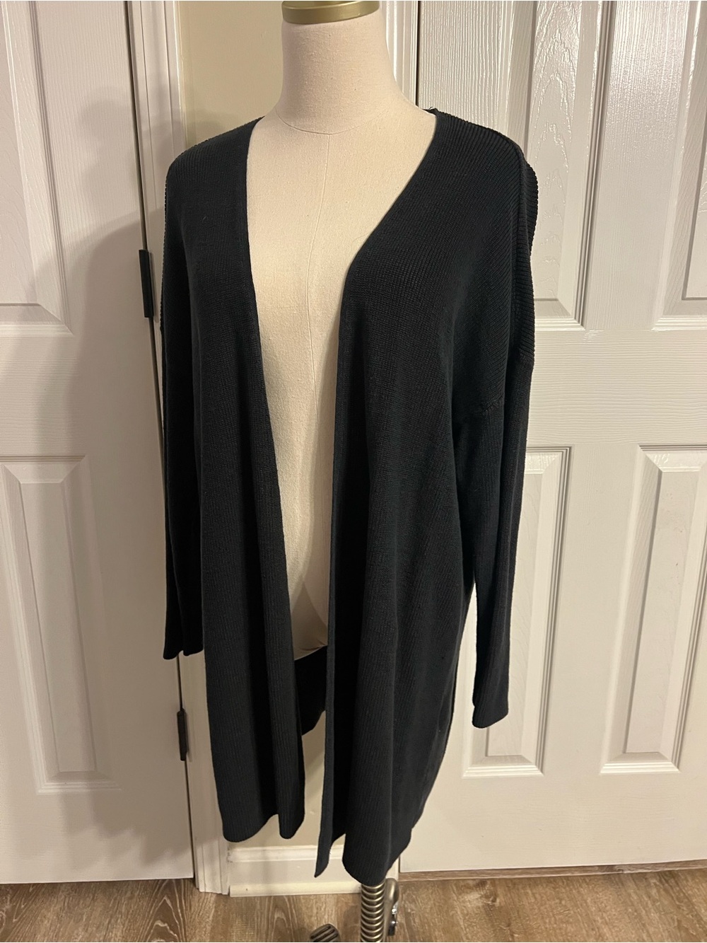 Eileen Fisher Sz L Women's Black Long Sleeve Open Front Cardigan 70% Linen